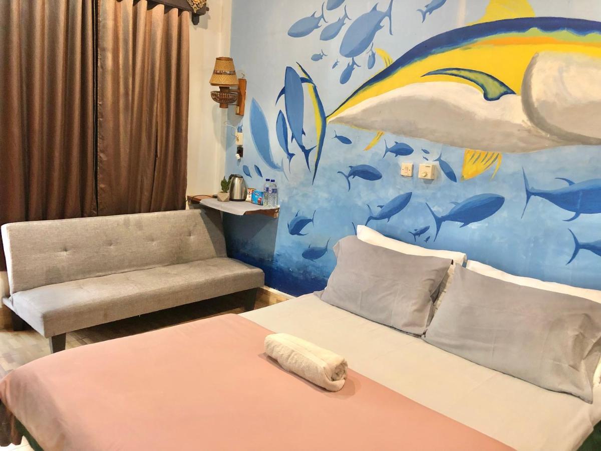 Kayuna Homestay Падангбай Екстериор снимка